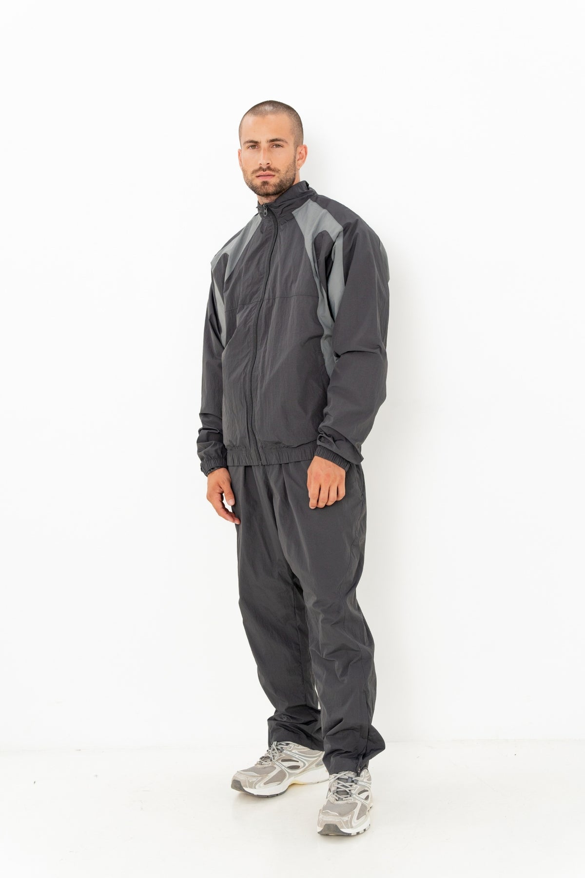 Set Strata – Grau