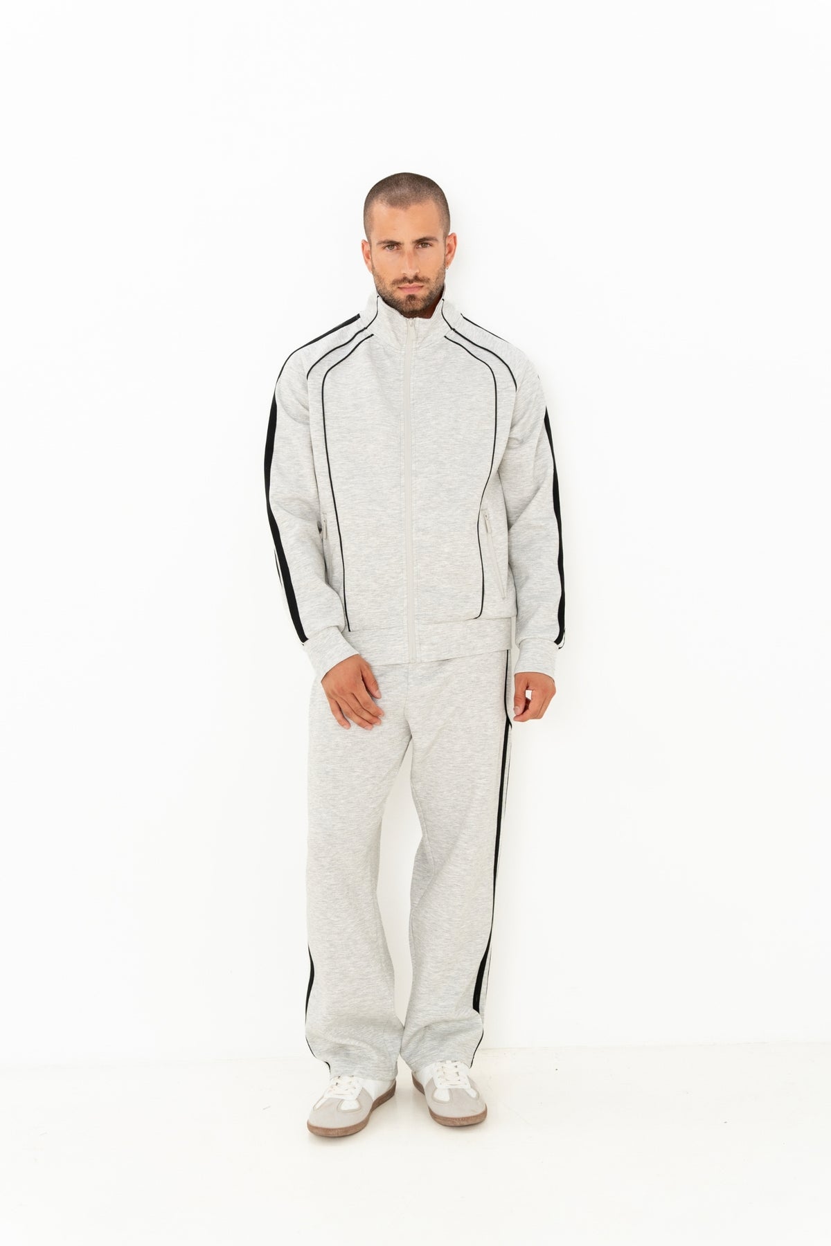 Ensemble Trace - gris