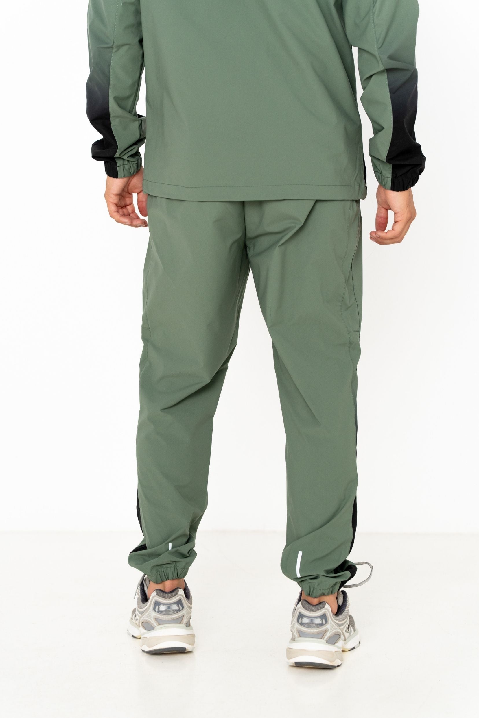 Ensemble Horizon - kaki-thumbmail-4