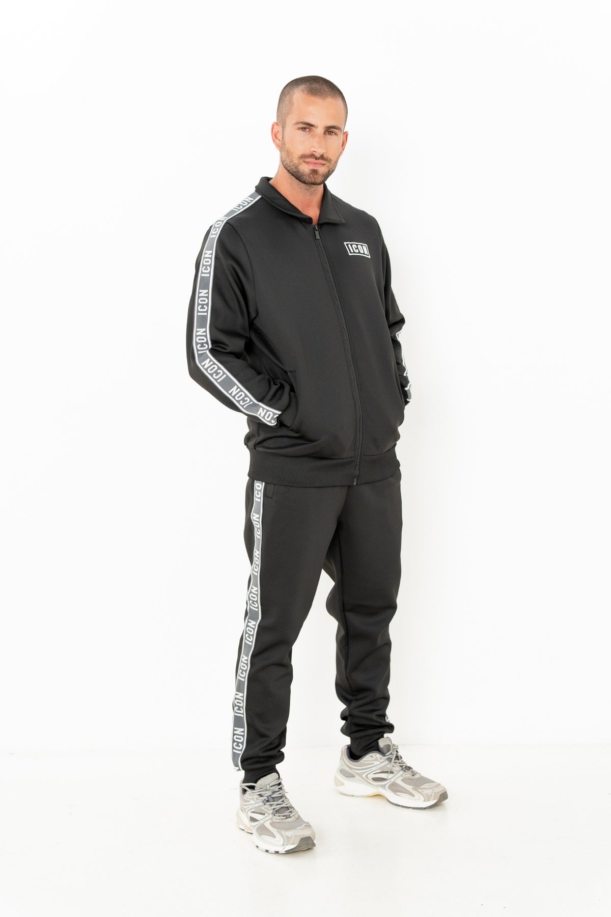 Conjunto ICON Stride - negro